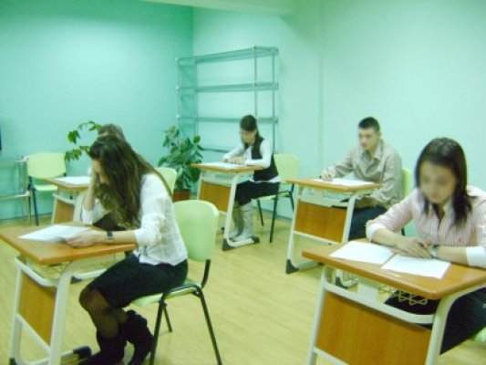 Peste 500 de elevi se pregătesc pentru bac la Ovidius